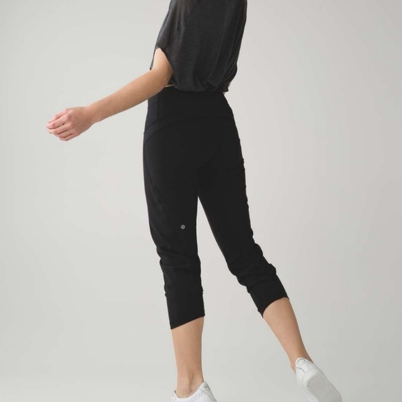 Lululemon Shake It Out Crop Leggings - Picture 12 of 16